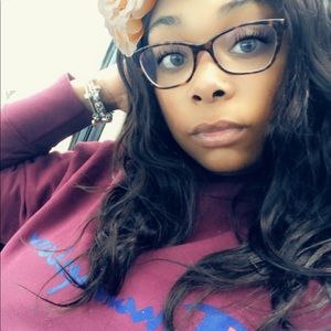 Meet your Posher, Shelbi